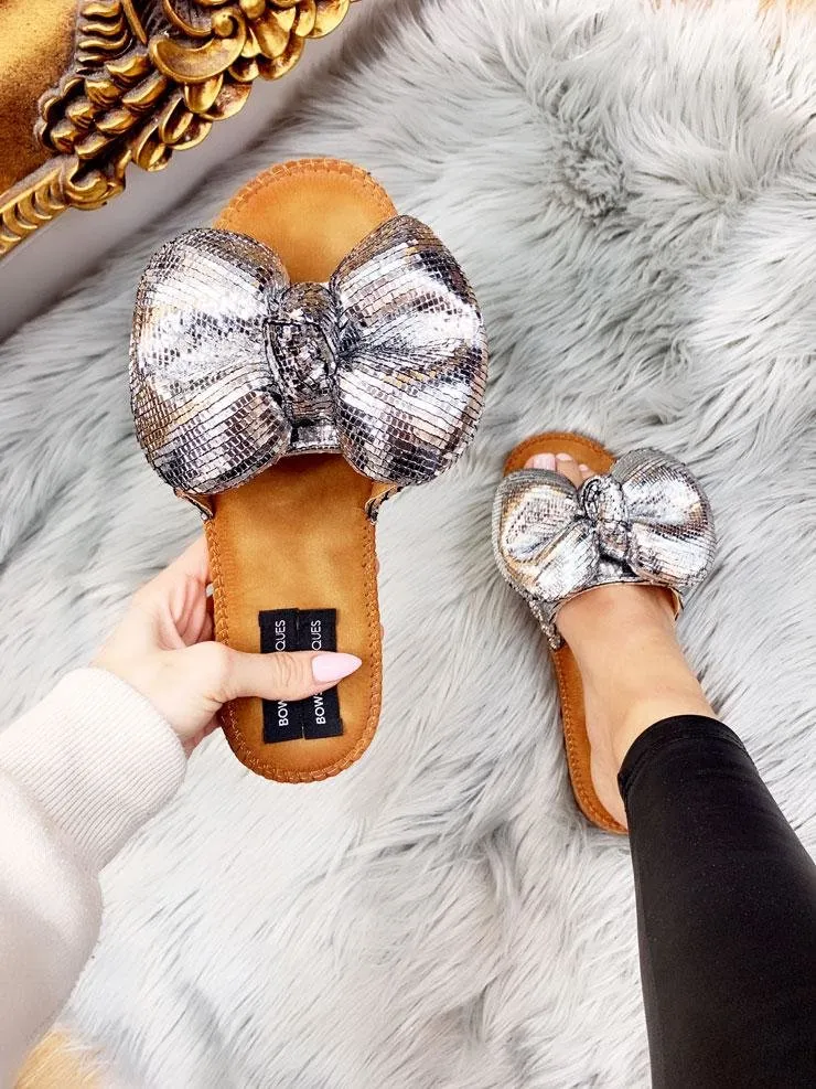 Kensey Metallic Chunky Bow Slip On Sliders