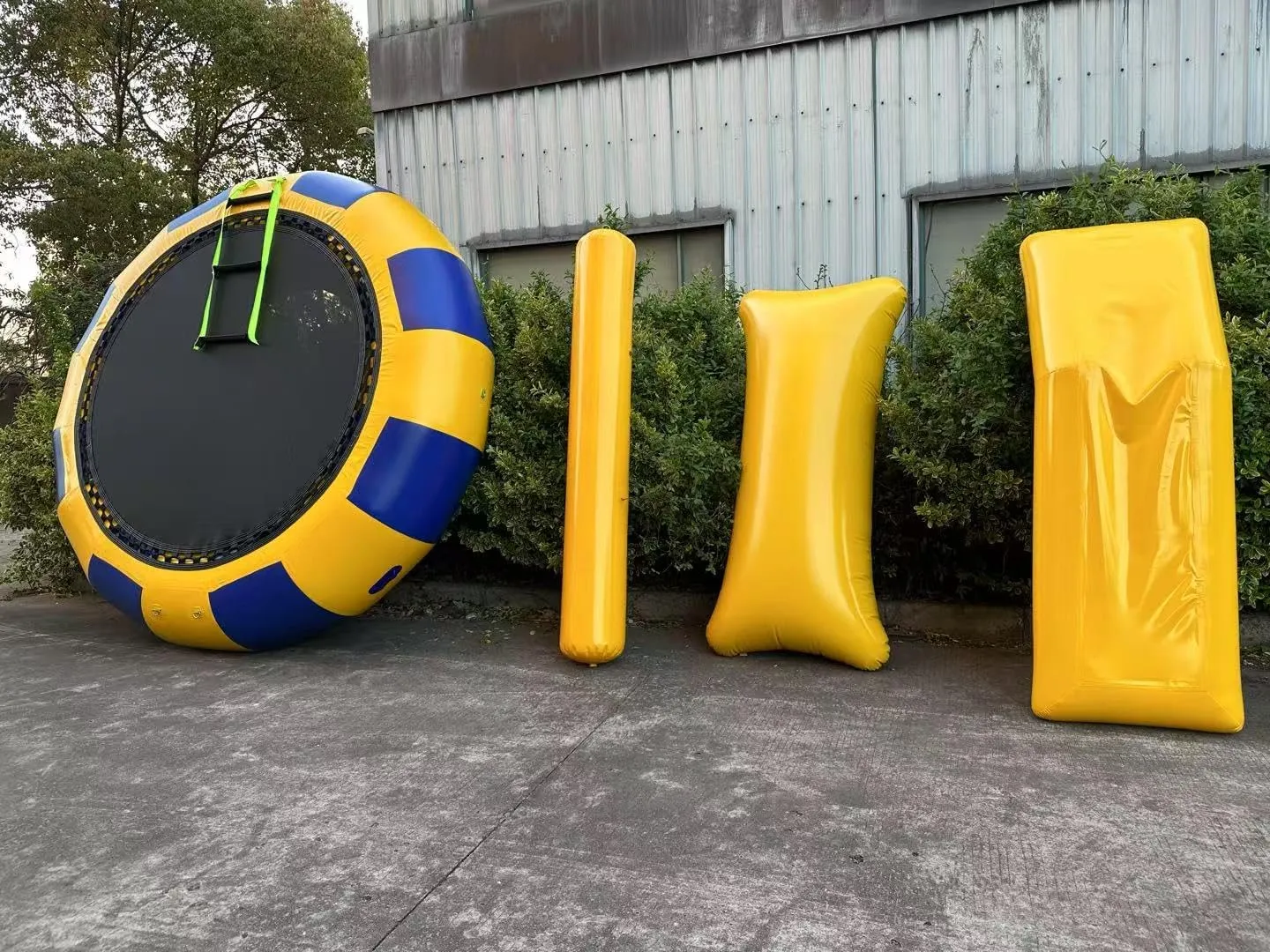 Lake Inflatable Water Trampoline, Adult Floating Water Trampoline, Portable Bouncing Swim Platform with Qi Pump,16ft