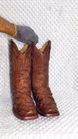 MV251# Vintage Cowboy Boots