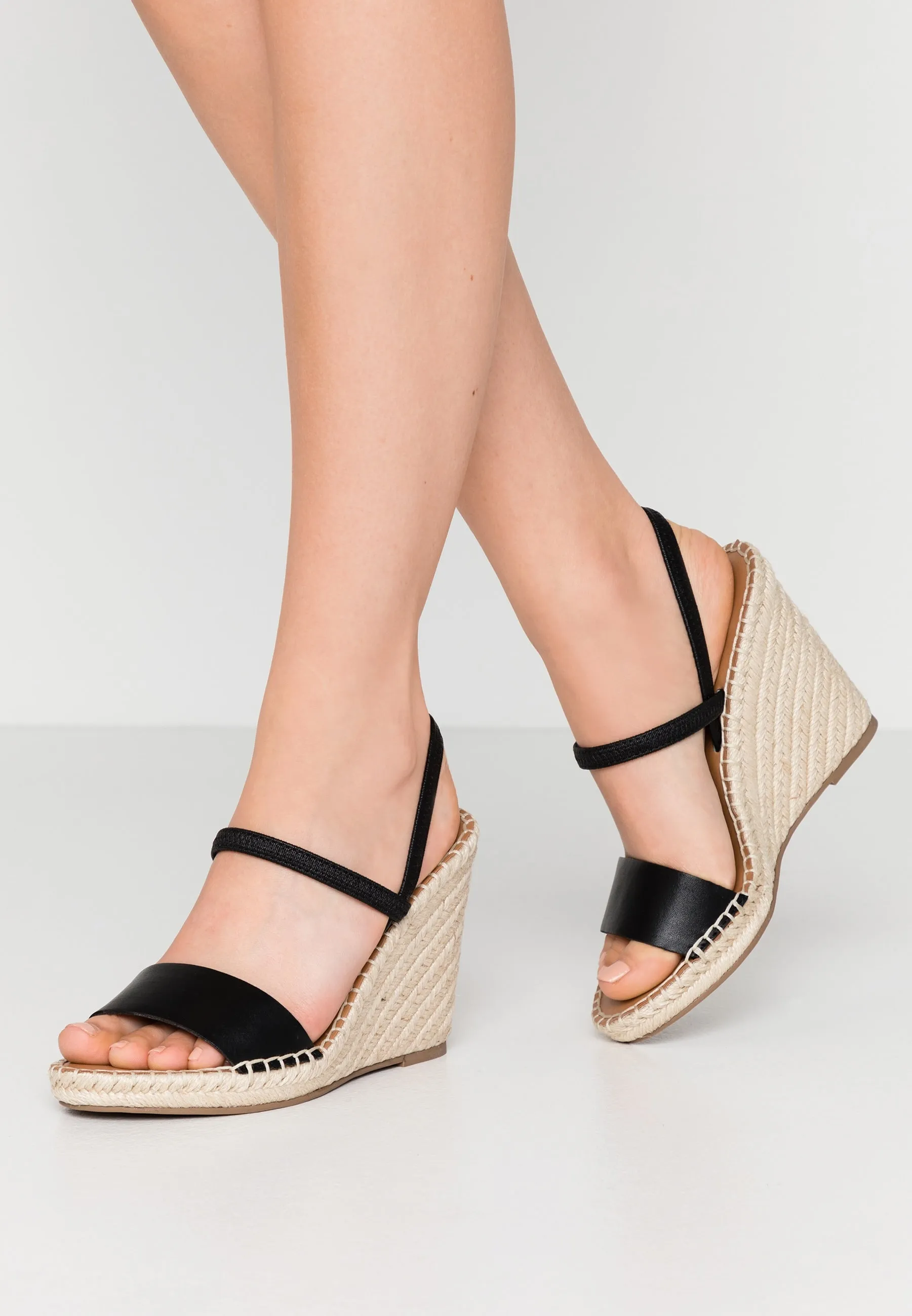 Sandals Steve Women's Diverse collection Mckenzie Madden Custom design Wedge BLACK Espadrille