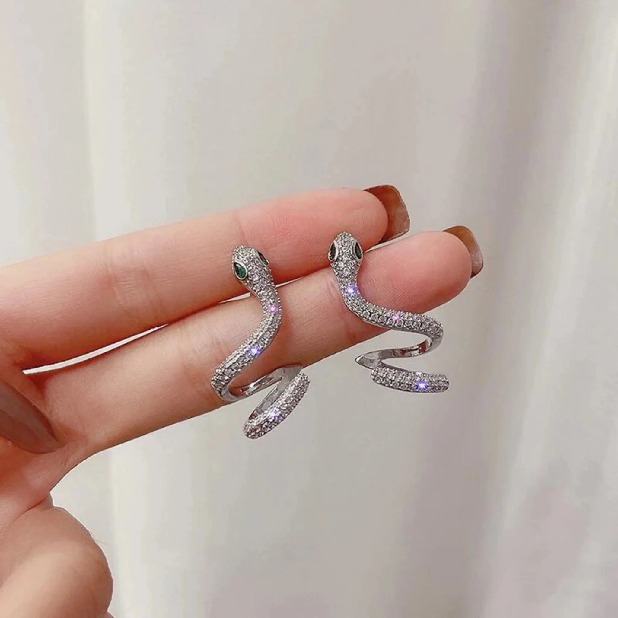 Silver White Gold Adjustable Snake Wrap Green Enamel Earring For Woman