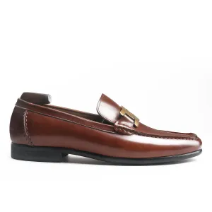 Timeless Flat Loafers with Metal Accessory