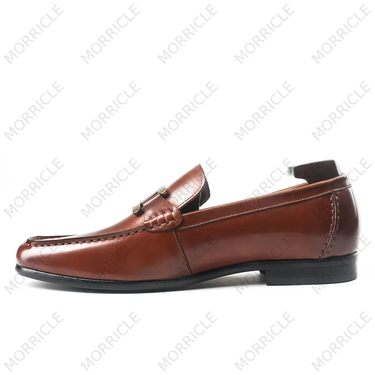 Timeless Flat Loafers with Metal Accessory