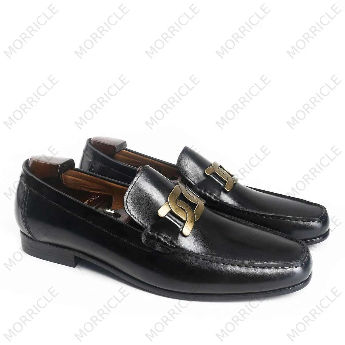Timeless Flat Loafers with Metal Accessory