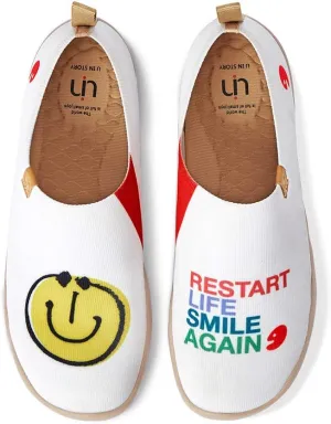 UIN Smiley Slip On Fashion Sneakers Cute Casual Fancy Art Painted Comfort Soft Shoes