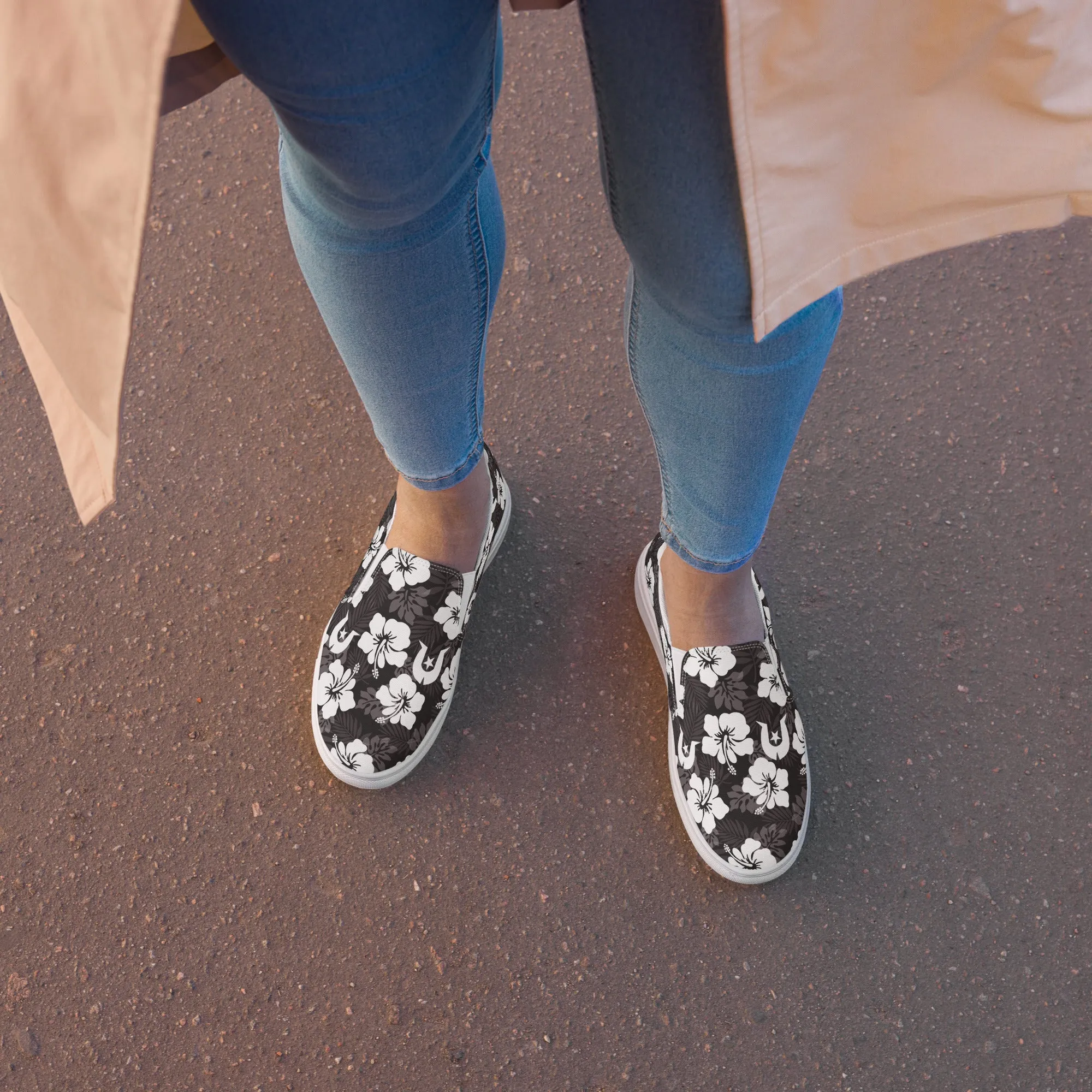 White Hibiscus and Dhari (Black) on Women’s slip-on canvas shoes