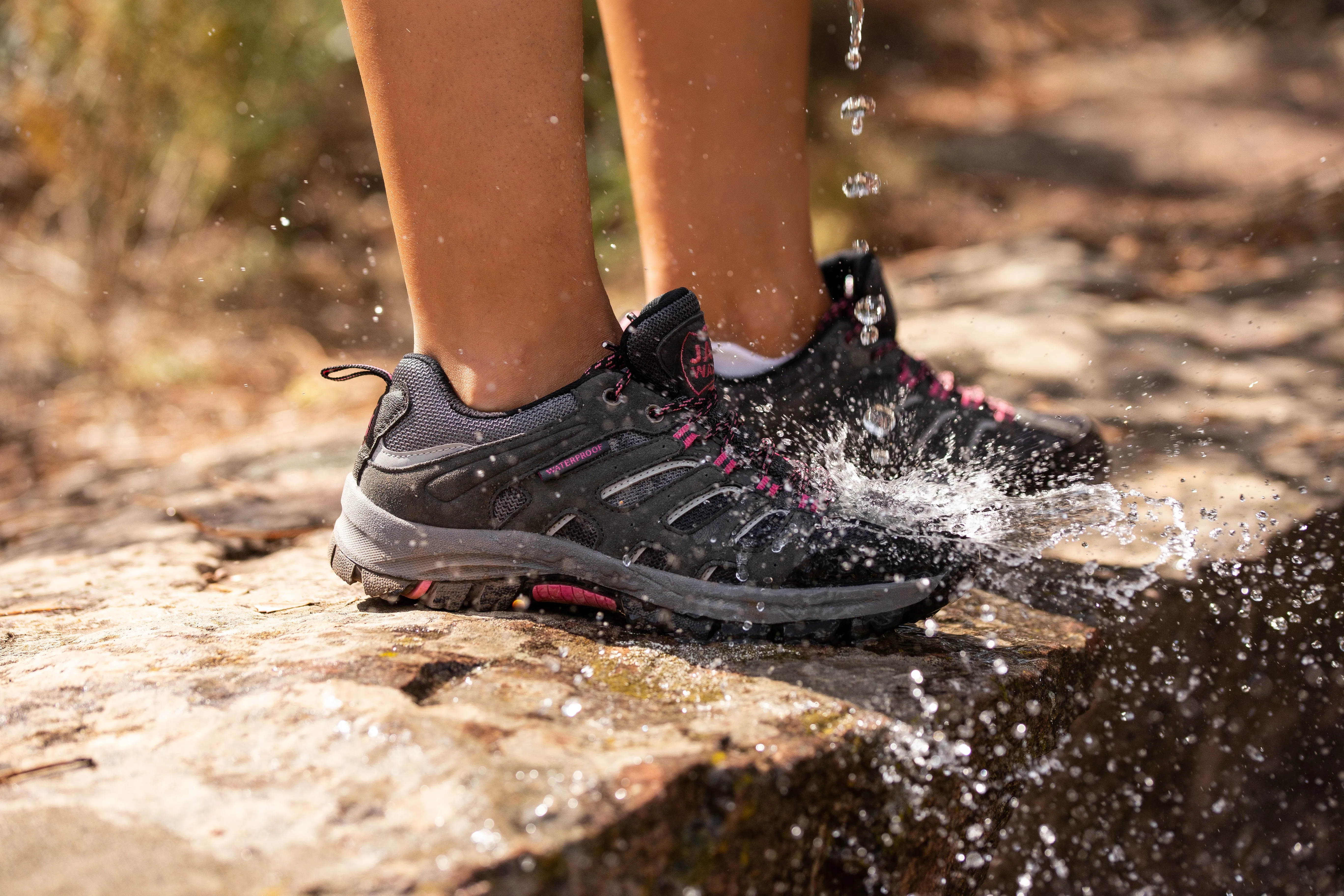 Women's Ultra Lightweight Trainers JW1006