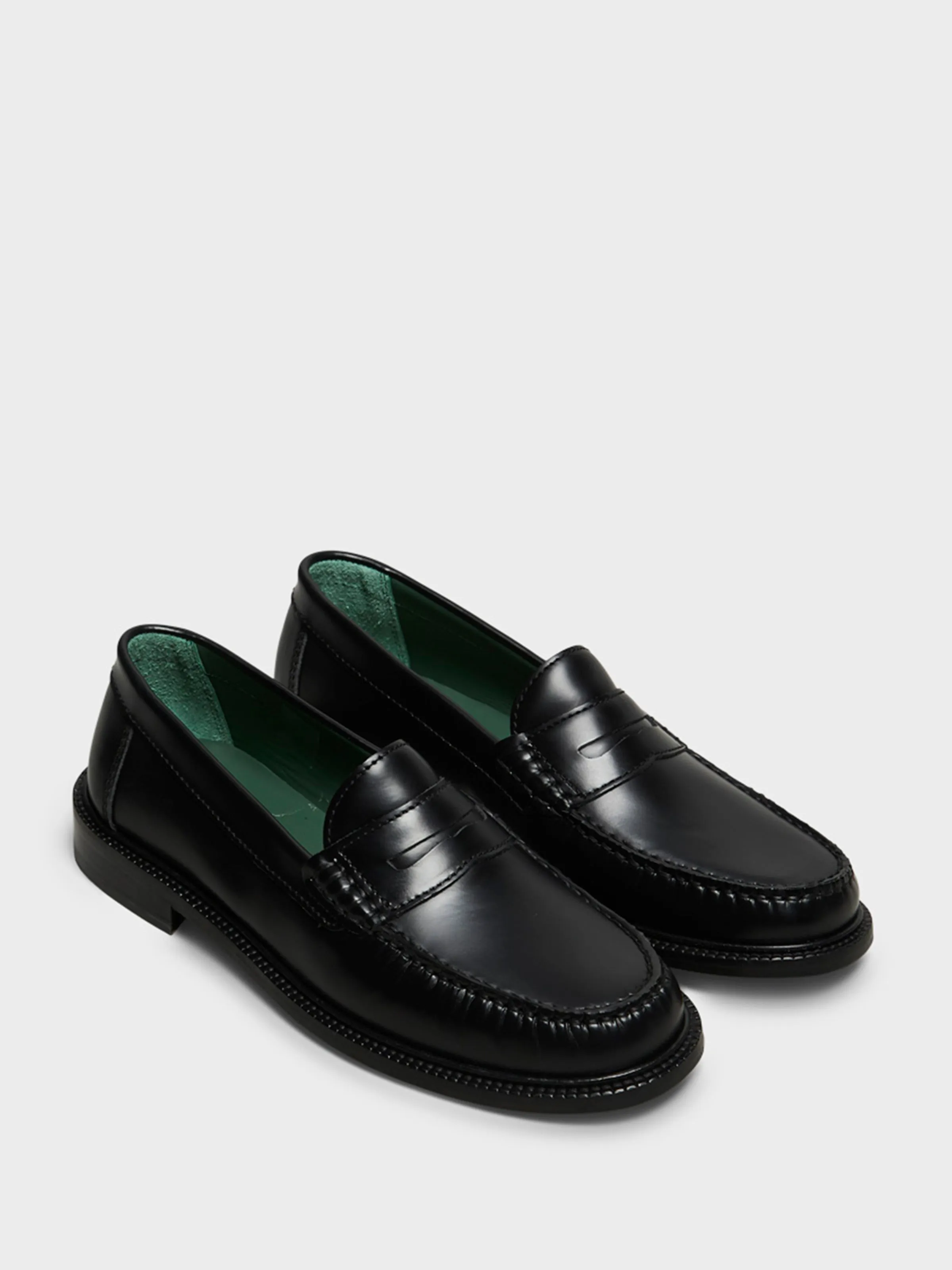 Yardee Mocassin Loafers in Black