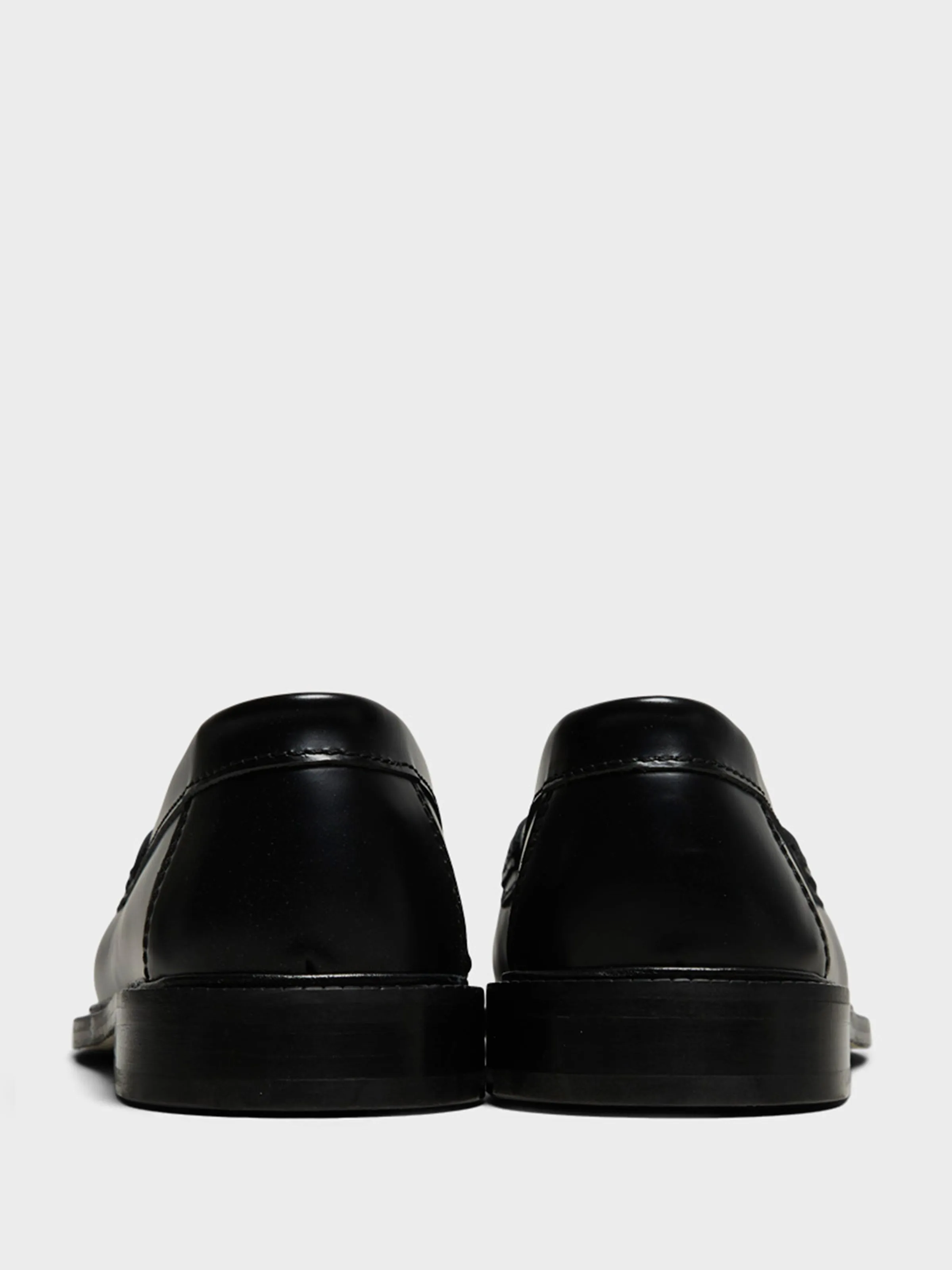 Yardee Mocassin Loafers in Black