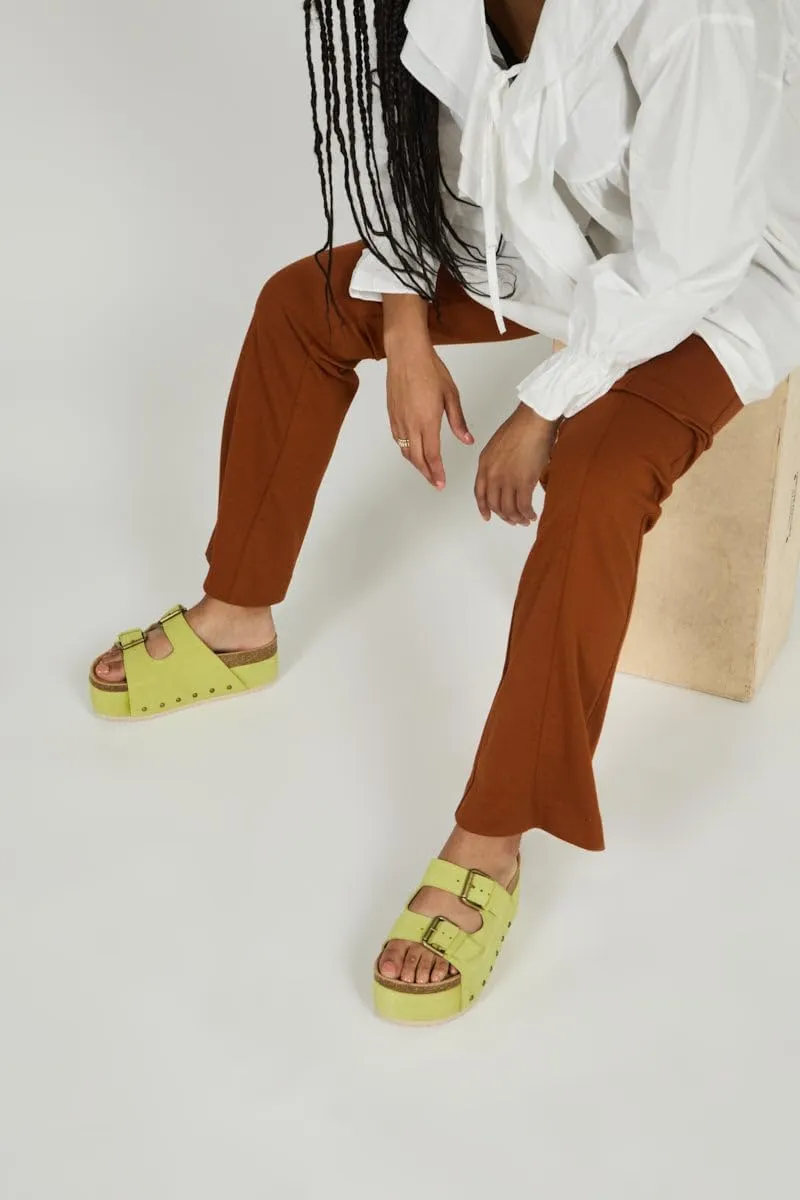 Yishaweiqi Women's Suede Platform Sandals Comfortable Cork Footbed Studded Flatform Sandals Adjustable Buckle Straps Flat Clogs Slide Sandals