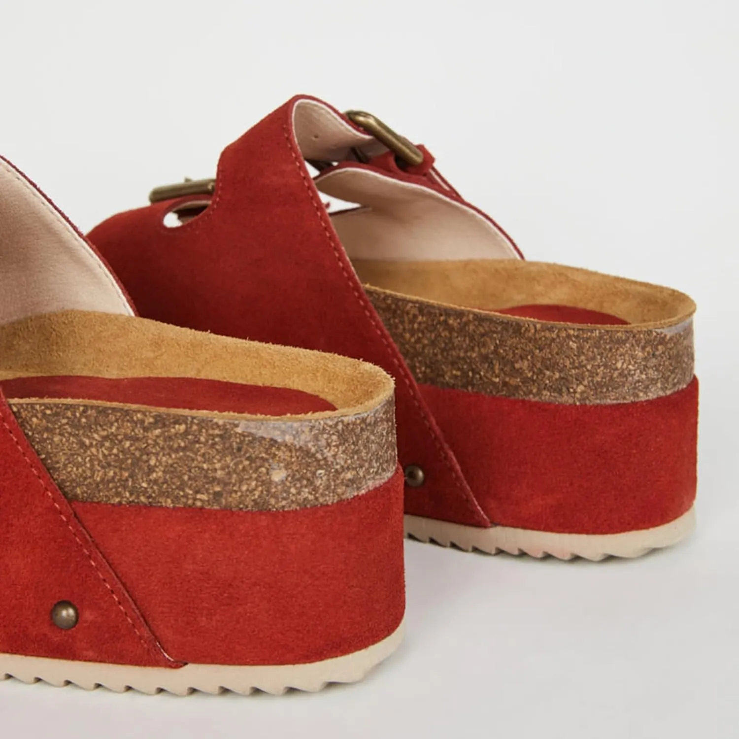 Yishaweiqi Women's Suede Platform Sandals Comfortable Cork Footbed Studded Flatform Sandals Adjustable Buckle Straps Flat Clogs Slide Sandals